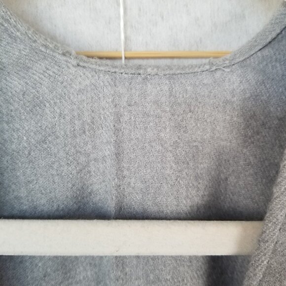 Calvin Klein Gray Flannel Wrap Scarf Poncho Toggle Close One Size Fits All - Picture 8 of 8